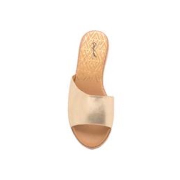 Shoes - 🔥FLASH SALE🔥💕Gold Metallic One Band Flats